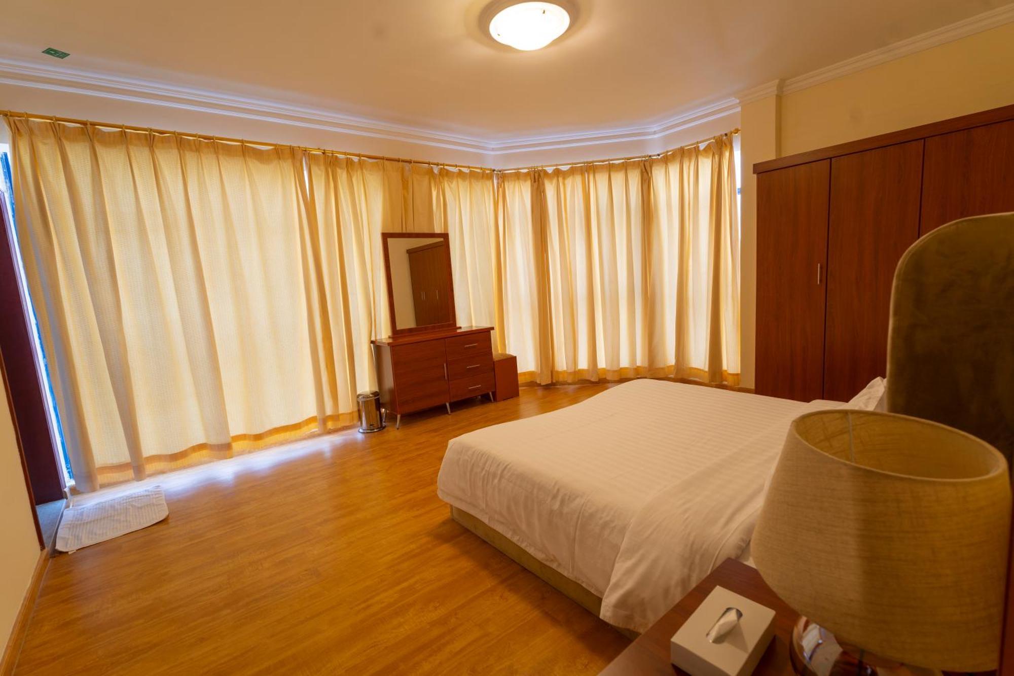 מנאמה Majestic Hotel מראה חיצוני תמונה