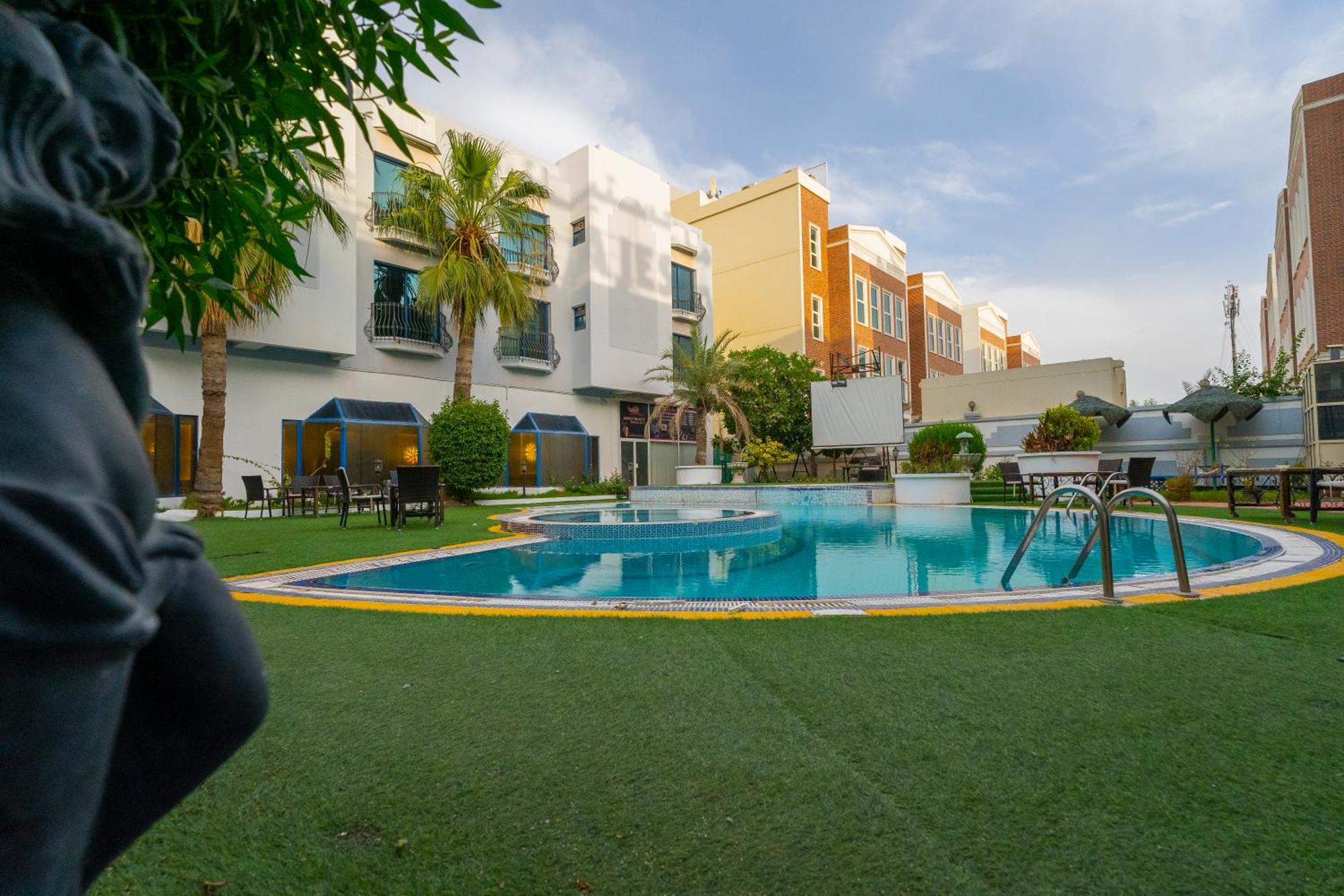 מנאמה Majestic Hotel מראה חיצוני תמונה