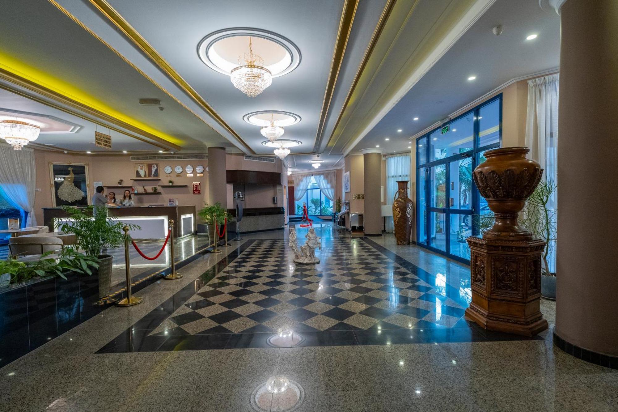 מנאמה Majestic Hotel מראה חיצוני תמונה